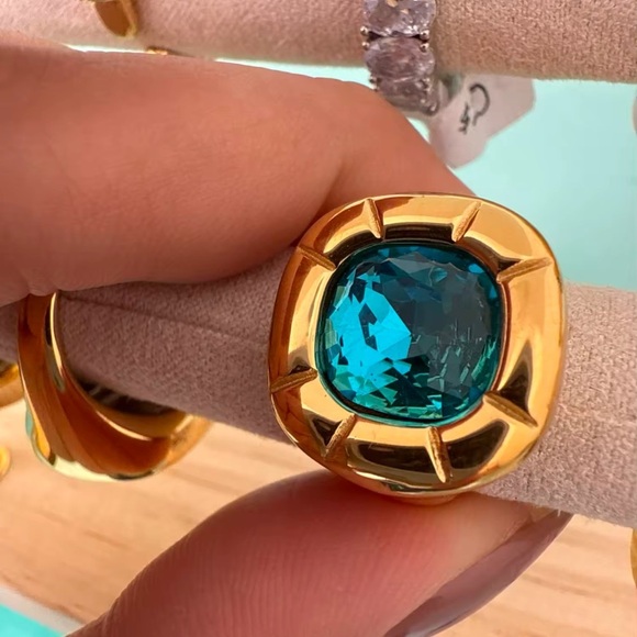 Emerald 18K Gold Stainless Steel Waterproof Gemstone Ring - Picture 10 of 15